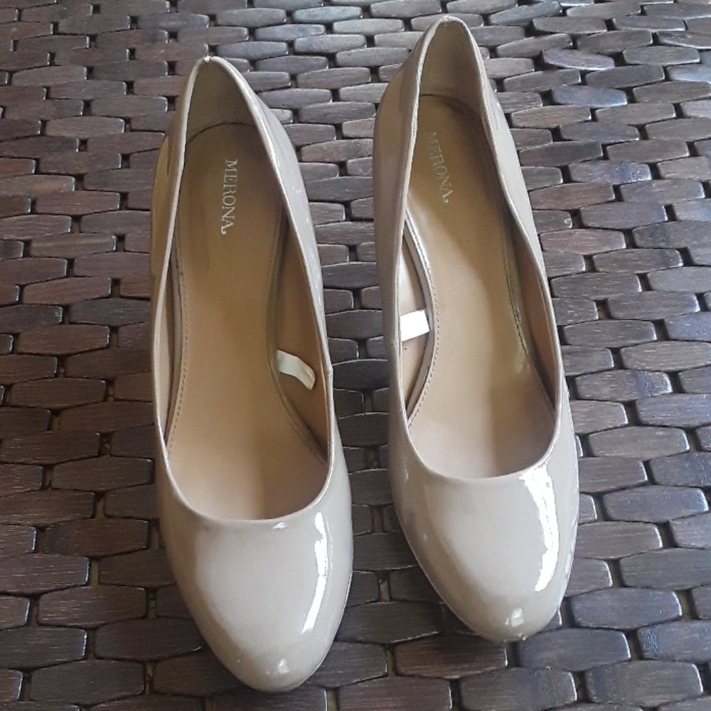 Gorgeous  Tan heeled Shoes